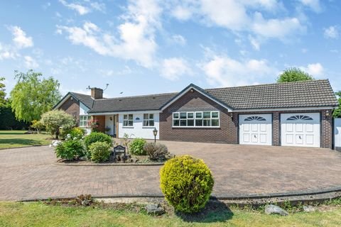 Millers Lodge is an imposing 4/5-bedroom detached residence situated in Acton Trussell situated between the county town of Stafford and the market town of Penkridge. A popular village with easy access to the M6. The Lodge is situated on a generous pl...