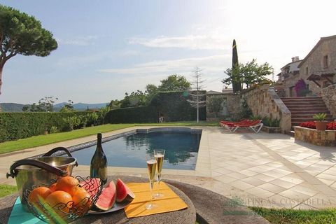 COUNTRY HOUSE WITH SEA VIEWS, SWIMMING POOL AND GREEN GARDEN IN CASTELL DARO VERY QUIET AREA REF: 0924 BUILT: 450 m² PLOT: 2.000 m² VERY WELL MAINTAINED AND WELL RENOVATED FARMHOUSE ON TWO FLOORS WITH GARAGE, SEVERAL OUTDOOR PARKING SPACES, SEVERAL T...