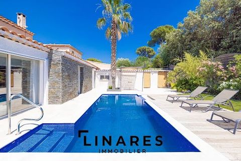 Llinares Real Estate offers: LA PURETÉ, a 160m2 villa offering an exceptional living space where comfort and elegance meet. As soon as you walk through the front door, you will immediately be seduced by the luminosity that reigns in the living room o...