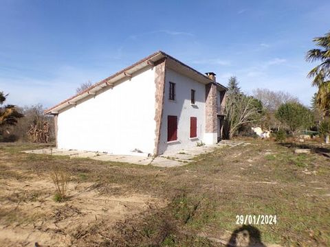 House of 4 rooms 140 m² approx with great potential and rehabilitation work on a large enclosed plot and two outbuildings at 9.' of MONT DE MARSAN IDEAL 1st purchase or INVESTORS Information about the property for sale + DPE No heating Selling price ...