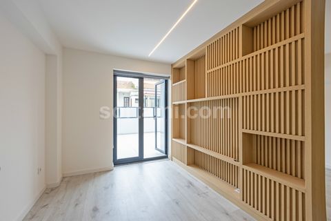 Fantastic one bedroom apartment with terrace, in Porto. A completely renovated apartment, comprising an open space living room and equipped kitchen, one bedroom with a built-in wardrobe, both with access to a terrace and one bathroom. The property is...