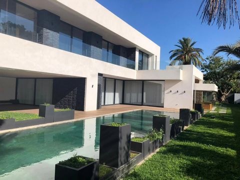 Located in Rabat. This exceptional villa is the epitome of luxury and comfort, offering an incomparable living experience. Located in a prestigious area of ​​[City Name], this residence is ideally designed to meet all your lifestyle requirements. The...