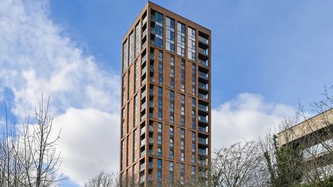 This resplendent one-bedroom apartment on the thirteenth floor of Malmo Tower, Bailey Street, Deptford SE8, forms part of the luxurious Greenland Place Development. This apartment offers stylish yet comfortable living and boasts a large open-plan liv...