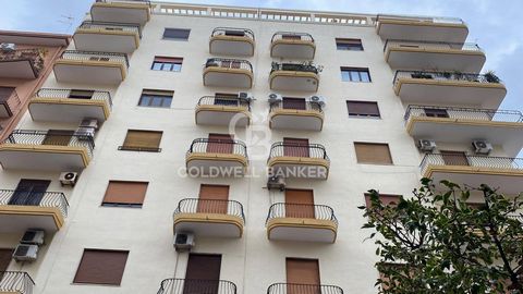 Coldwell Banker offers for sale, exclusively, an apartment/studio in the center of Taranto, the city of the two seas, located on the mezzanine floor of 8 floors with lift, a few steps from the beautiful Lungomare Vittorio Emanuele III and 5 min. walk...