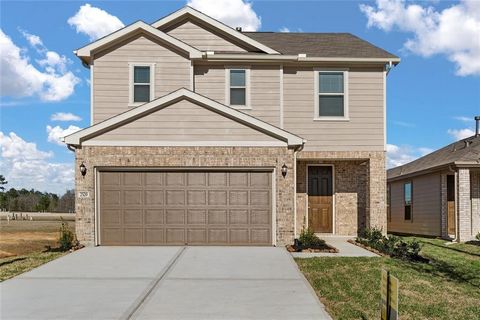 KB HOME NEW CONSTRUCTION - Welcome home to 2520 Eden Ridge Way located in Grace Landing and zoned to Willis ISD! This floor plan features 3 bedrooms, 2 full baths, 1 half bath and an attached 2-car garage. Additional features include stainless steel ...