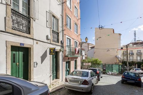 Alfama Here's a grilled sardine!! Located in the historic center of Lisbon, in the heart of the Alfama neighborhood you can find this 1 bedroom apartment fully refurbished. Door to door, with the very traditional Feast of St. Anthony, from the typica...