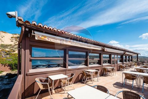 Description SKU: CR-001 On the beautiful Praia da Amoreira, in Aljezur, heart of the Vicentine Coast, we find this magnificent restaurant fully equipped and ready to work. Inserted in a plot of land with 1400m², it has a building of 180m² with capaci...