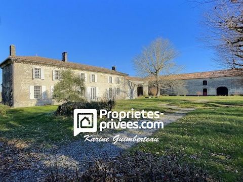 Are you primarily looking for a living environment? in the middle of nature, without being isolated? Karine Guimberteau offers Propriétés-privées.com this spacious, family-friendly stone house where you can enjoy yours in complete peace of mind. You ...