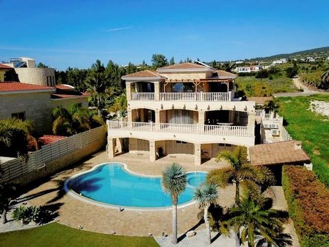 Located in Paphos. This magnificent fully-furnished 5-bedroom, 5-bathroom seafront villa, is spanning on more than 400m² of covered area and sprawling 3000m² plot of land. It is located in Sea Caves area where one can experience the best of coastal l...
