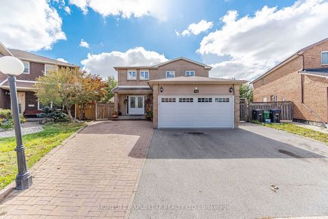 Prime Location, Rare Opportunity to own Stunning Fully Custom Renovated Pie shape Lot With extra wide Driveway, back yard & Sunroom. Boasting 4 Bedrooms (2 Over Sized Master bedrooms with Ensuites), 3 full bathrooms with Jacuzzi tub, plus Den & 3 Bed...