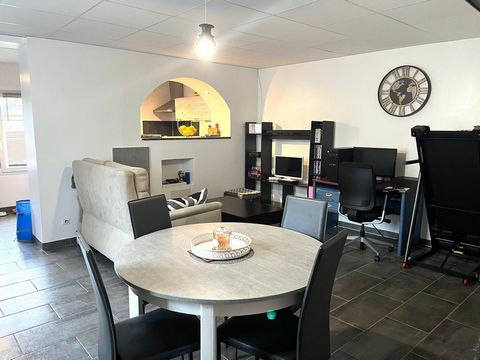 Dans la commune de Rochecorbon, vente appartement doté d'une chambre et d'un bureau. Si vous recherchez un premier logement à acquérir, n'hésitez pas à visiter cet appartement d'une surface de 68m2 qui se compose d'un espace cuisine, une salle d'eau,...