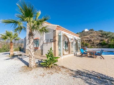 Nestled in the picturesque countryside of Spain, this property offers a serene retreat while being conveniently close to amenities. Just a 6-minute drive away is the quaint and inviting white village of Arenas, where traditional Spanish charm meets m...
