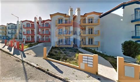 2 bedroom apartment with garage for sale at €269,900.00. 2 bedroom apartment on the 1st floor with panoramic views. The apartment has a total area of 122 m2 and consists of an entrance hall that gives access to a spacious and well-lit dining/living r...