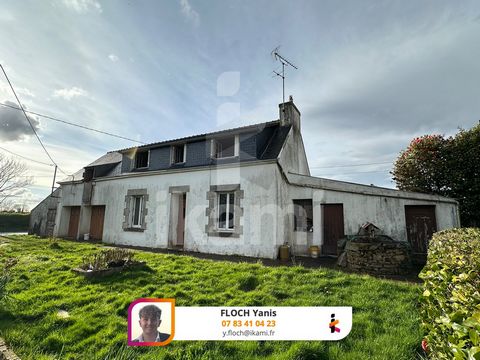EXCLUSIVE: nice renovation potential for this stone property 15 minutes from Concarneau and 2 km from amenities. Located in a quiet and pleasant location, this property is composed of a house, a hangar and a very beautiful stone building, to be fitte...