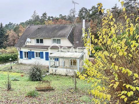 Située à Boissy-la-Rivière (91690), cette propriété bénéficie d'un emplacement paisible et verdoyant, idéal pour les amoureux de la nature. La ville offre un cadre de vie agréable avec ses commerces de proximité et ses écoles, (maternelle au cm2) tou...