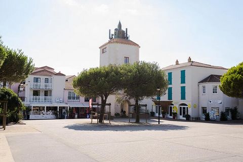 Skorzystaj z naszej oferty domów wakacyjnych w Port-Bourgenay na rodzinny pobyt na wybrzeżu Wandei. W sercu rezydencji Port-Bourgenay nasze prywatne domy z tarasem charakteryzują się pastelowymi kolorami i cieszą się idealną lokalizacją na wybrzeżu. ...