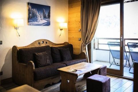 Cette propriété, avec son charme de chalet traditionnel, offre un séjour confortable au cœur de La Clusaz. Idéal pour accueillir jusqu'à 4 personnes, il comprend un séjour avec un canapé-lit double et une chambre avec soit 2 lits simples, soit un lit...