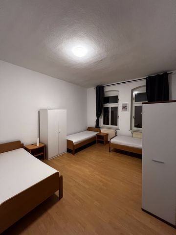 Welcome to our spacious apartment in Halle! With 7 beds, it offers the ideal accommodation for companies and groups looking for a comfortable and practical place to stay. The apartment is specially designed to meet the needs of companies. It offers e...