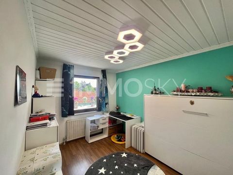 Die schöne 3-Zimmer Penthouse Wohnung steht zum Verkauf. Die Wohnung in Ludwigsburg besticht durch ihre einladende Atmosphäre und ihren hohen Komfort. Besonders hervorzuheben ist die wunderschöne Terrasse, die ein echtes Highlight darstellt. Hier gen...