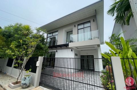 Welcome to this beautiful 4-bedroom house in the heart of Krabi Town, designed for modern living and comfort. Each spacious double bedroom comes fully furnished and equipped with air conditioning, ensuring a cool retreat The open-plan living room flo...