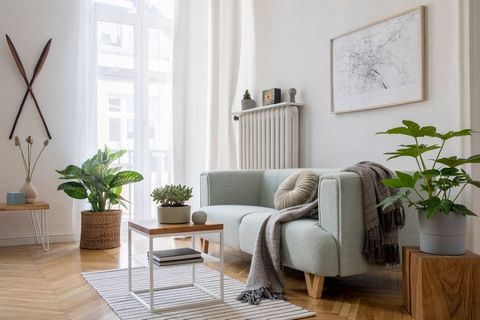 Find out more about the project in Friedrichshain: The property is located in one of the most desirable locations in Berlin - in the popular Friedrichshain. This popular place is known for the beautiful Karl-Marx-Allee, the world-famous Alexanderplat...