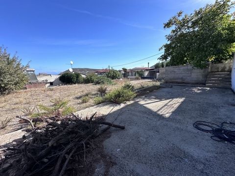 Markopoulo Mesogaias, Porto Rafti, Plot for development For Sale, 370 sq.m., Features: For development, Fenced, For Investment, Three Fronted, Amphitheatrical, Price: 145.000€. REMAX PLUS, Tel: ... , email: ...