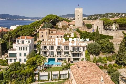 A stunning property offering 1000m² of luxury living space located at the heart of the Old Cannes (Le Suquet), a few steps from the sandy beach, the world famous Croisette, and the Film Festival Hall. Meticulously renovated with the utmost attention ...