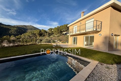 TOURRETTE-LEVENS - 5 ROOM HOUSE / SWIMMING POOL / QUIET / NEW FOR SALE - Magnificent new 5-room villa sitting on a plot of 1900 m² with a total surface area of approximately 240 m² in the town of Tourrette-Levens, also very close to the village of As...