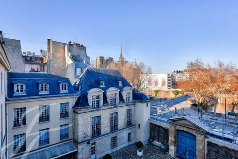 Paris 5. Views over the Seine and Notre Dame de Paris. In the 17th century Hôtel particulier de Nesmond, listed as a historic monument (entrance door, facades and roof), secured with janitor, we offer you a fully air-conditioned apartment on the 3rd ...