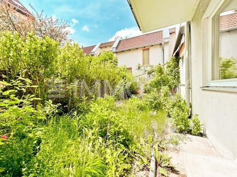 Laissez libre cours à votre créativité ! Bénéficiez d’un plan optimal avec cet appartement calme de 3 pièces au rez-de-chaussée. Depuis le vestibule, vous entrez dans le salon spacieux avec accès à la terrasse, où vous pourrez vous détendre après une...