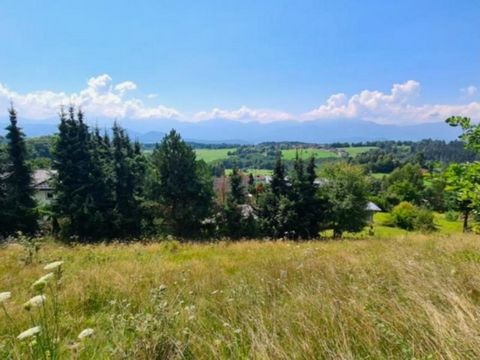 Have you been looking for the perfect plot of land for your dream home for a long time? Then let yourself be inspired by this sunny property in a quiet location near Velden am Wörthersee with a wonderful view of the countryside! The gentle hillside l...