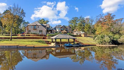 Welcome to Bear Cove, a unique and special 21acre (more or less), property where no expense was spared. Structural engineers and aquatic engineers along with some of the best luxury craftsmen teamed up to create a generational homestead using commerc...