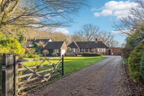 An extensive three bedroom single storey dwelling of over 2200 sq ft situated on a beautiful mature plot of approx 1.19 acres in a wonderful and sought after semi-rural location. Perfectly positioned within its plot, Norton Cottage benefits from ampl...