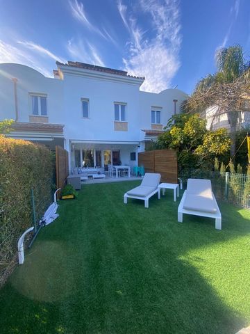 Welcome to your future home in the prestigious urbanization of Reserva del Higuerón This stunning townhouse offers an unbeatable location just 300 meters from Carvajal Beach allowing you to enjoy the sea whenever you want With a total of 175 m² built...