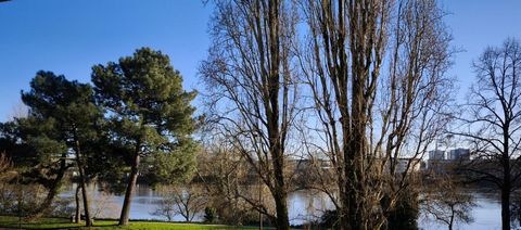 Dans un immeuble des années 70, se composant de 4 étages avec ascenseur, nous vous proposons un appartement T3 de 64 m² avec loggia, vue dégagée sur Loire, exposition sud-est, en très bon état (peinture refaite) , comprenant : entrée, cuisine aménagé...