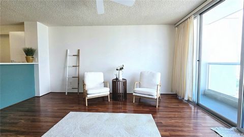 Experience urban living at its finest! This contemporary one-bedroom condo is perfectly positioned in a prime Ala Moana/Makiki location, just a short stroll to Ala Moana Shopping Center, Ala Moana Beach Park, and Honolulu’s best dining and entertainm...