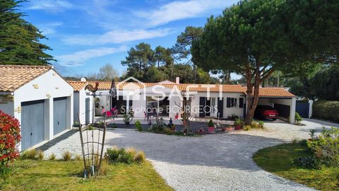 Propriété avec 2 maisons, accès a la plage privée