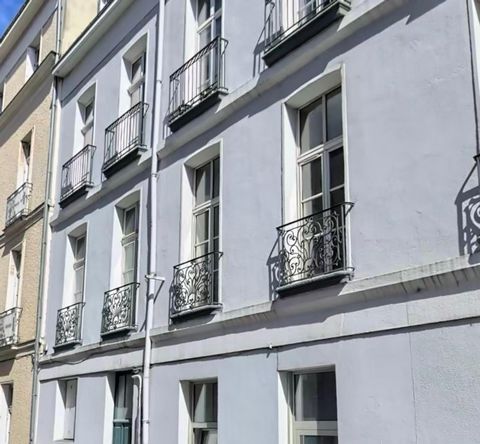 Appartement 4 pièces à rénover – Rue Charles Brunelière / Gare Maritime
