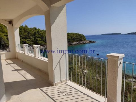 A beautiful house for sale, located in a quiet location on the south side of the island of Korcula, just a few steps from the crystal clear sea. The house has three floors, is located on a spacious plot and has a beautiful view of the sea, neighborin...