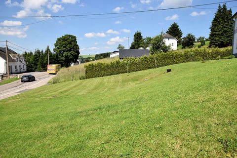 This is a 3-bedroom holiday home for 6 people located near the Ardennes forest. The house is renovated and has all the modern comforts. Located in Saint Vith Ardennes, it is a peaceful location that is great for a relaxing getaway. Right across the r...