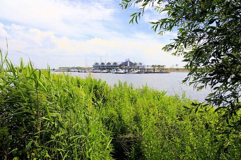 Les logements de ce magnifique complexe sont absolument uniques. Ils ont été conçus avec le plus grand soin par Piet Boon et s’intègrent parfaitement dans le paysage grâce aux matériaux utilisés. Vous avez le choix entre différentes tailles et niveau...