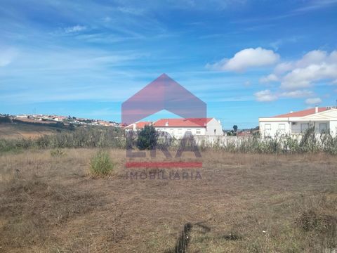 Land for sale, with PIP (Request for Prior Information) approved for construction of 8 dwellings. With excellent sun exposure. 10 minutes from access to the A8, 5 minutes from access to the village of Lourinhã and 8 minutes from the beaches in the re...