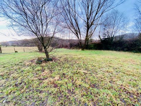 Great real estate opportunity with this land located in a dead end in the town of Ronchamp. This land is flat and has a building area of 1388m2 to realize your dream by building your future home. If you want to know more, quickly get in touch with Ch...