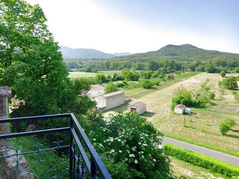 In the center of the village of Aires 34600, Village house renovated in 2021/2022 including 2 apartments. Two terraces with superb dominant views of nature. Description: Ground floor: Studio of 41 m2. Kitchen 12 m2, bathroom 5 m2, living-dining room2...