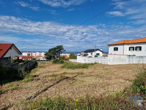 Terreno de construção com vista mar e com 2 frentes de 2340 m2 localizado em Vila Praia de Âncora - Caminha Terreno com um índice de construção de 0,80% ( área bruta de construção) e de 65% de área máxima de impermeabilização. Possibilidade de constr...