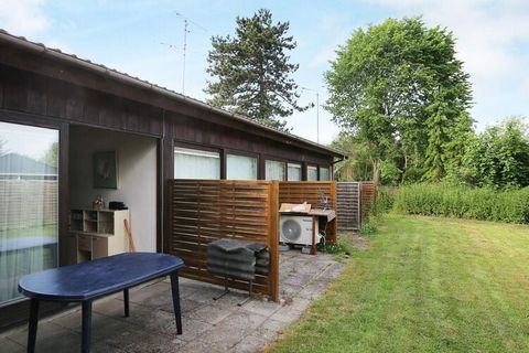 In Klint, right next to the restaurant Det Vilde Køkken, you will find this small apartment with its own terrace, a nice bathroom with shower and a room with some kitchen facilities. There are several German and foreign TV channels including CNN, CNB...