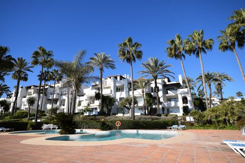 Located in Estepona. This front line beach complex is located in the New Golden Mile, whithin walking distance to all amenities proving great installations such as: 7 pools, paddle, tennis and basketball courts, gym, a football field and a beach rest...