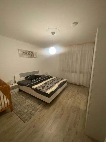 The cosy 3 room apartment is located about 1 km from the cooking well. The apartment has WiFi and a Smart TV. The two bedrooms both have a comfortable double bed. There is a pull-out sofa bed in the living room, which can also be used as a double bed...