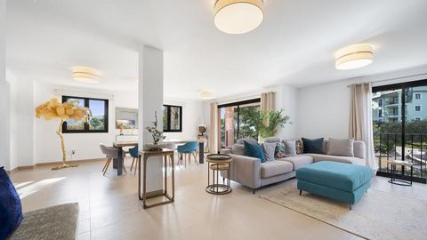 Luxurious garden flat in an exclusive residential complex in the south-west of Mallorca. The designer flat has a constructed area of 178 m2 and a private garden. It offers 4 bedrooms, 3 bathrooms (2 en suite), a guest WC and an open-plan fitted kitch...