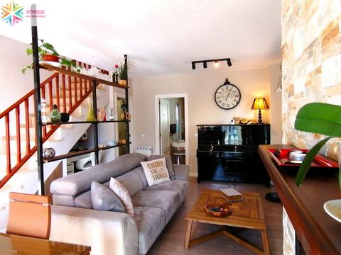 We present this fantastic Semi-detached and corner house located in the coastal municipality of El Vendrell on the Costa Dorada, bathed by the sea and the light of the Mediterranean. close to Tarragona and Barcelona, less than a kilometre from the be...